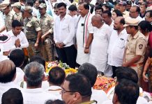 खासदार बाळू धानोरकर यांच्यावर शासकीय इतमामात अंत्यसंस्कार